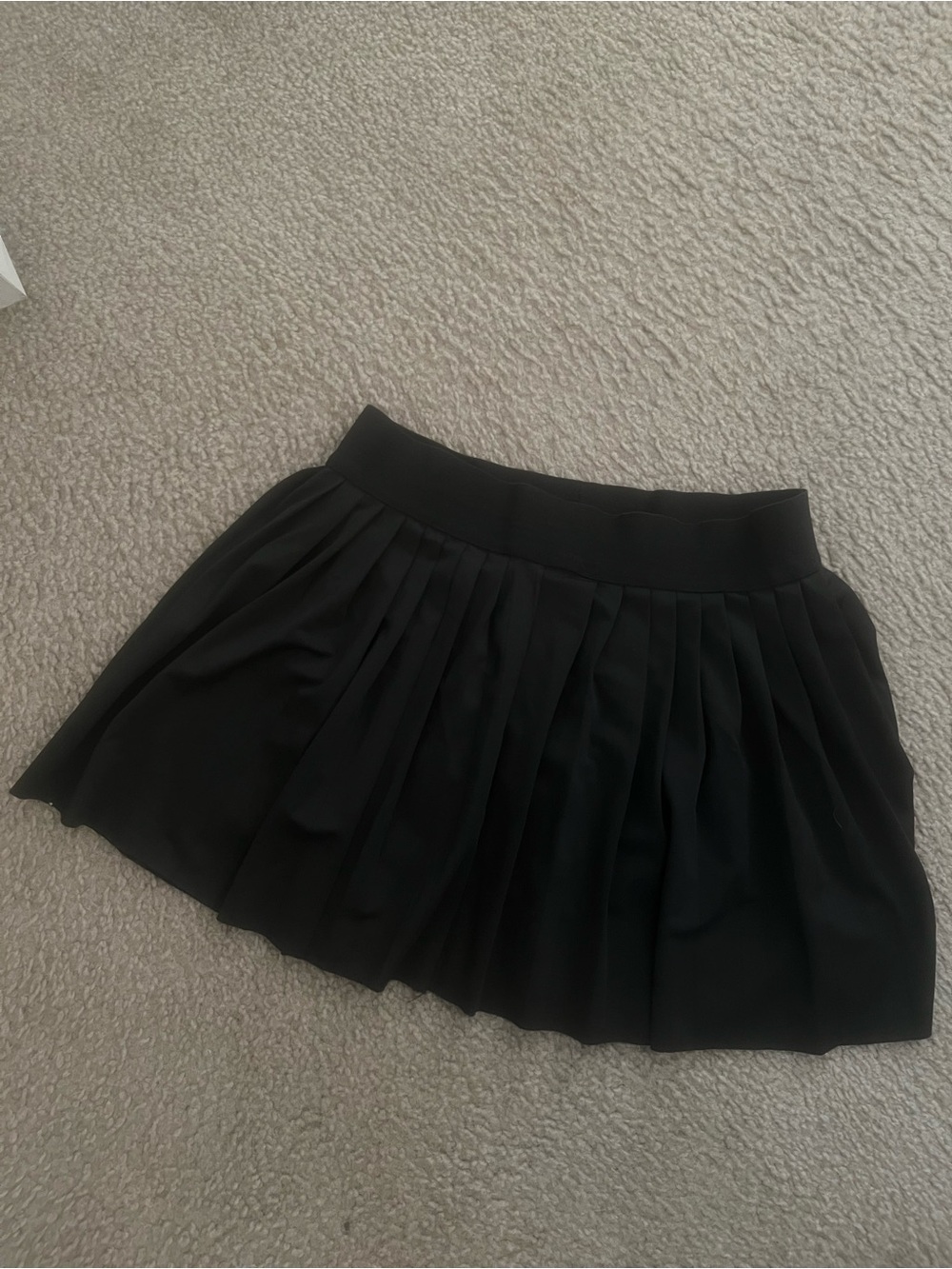 SHEIN Black/White Pleated Circle Mini Skirts